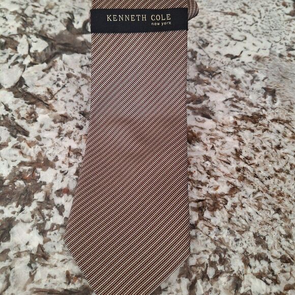 Kenneth Cole Men's Silk Necktie Tie Striped Classic - Picture 1 of 6